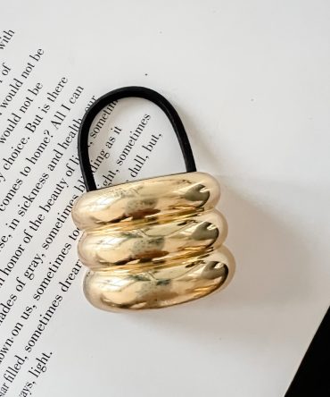 Cola, liga con puño de metal Triple Ponytail