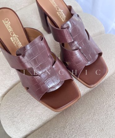 Sandalias Dione Marrón